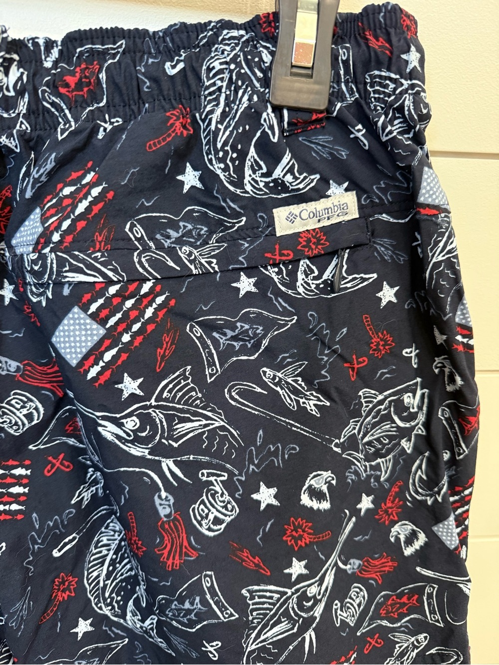 Columbia Men's Navy Blue Red White Fishing Print Shorts